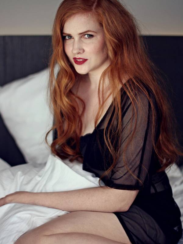 Curvy Model